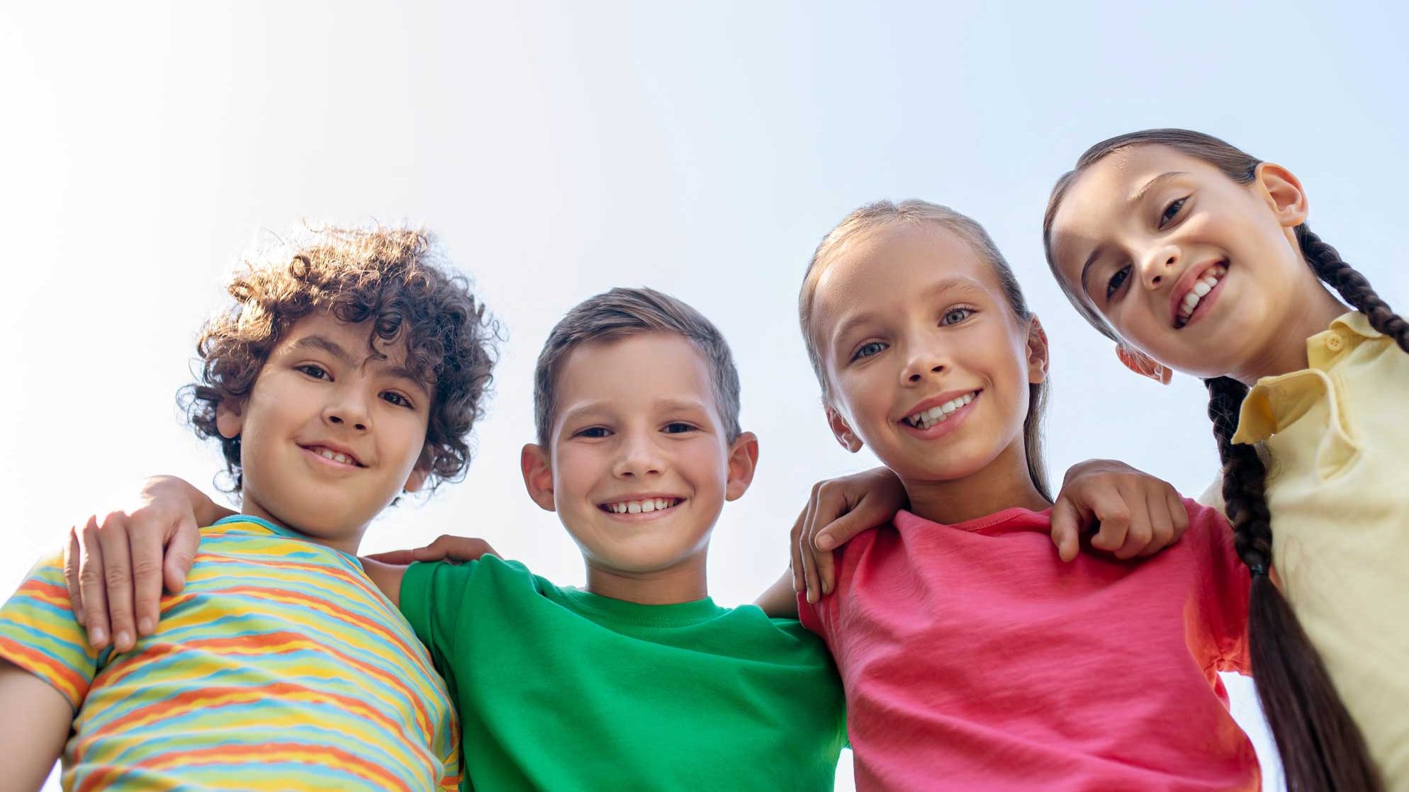 Gruppe von Kindern im Freien